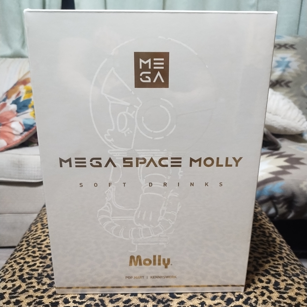 Pop Mart- Mega Space Molly 400%- Soft Drink Series Manhattan